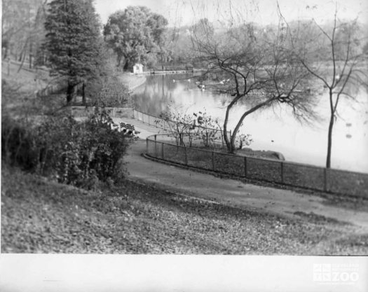 1947 - Waterfowl Lake (2)