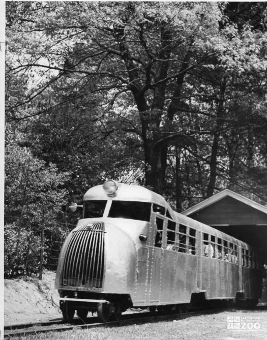 1945 - Zoo Train