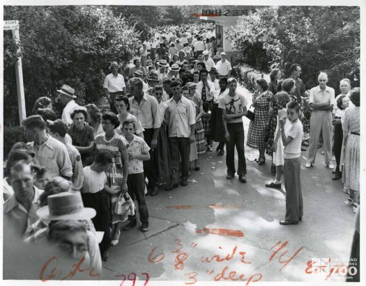 1951 - Zoo Crowd