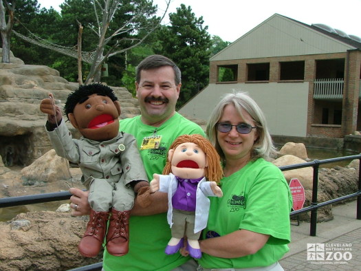 2003 - Volunteer with puppets at Dream Night