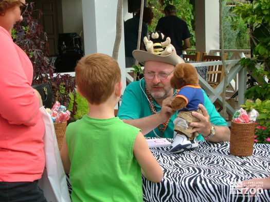 2005 - Volunteer at Teddy Bear Day(2)