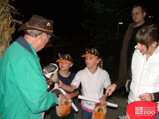 2007 Boo at the Zoo - Volunteer with ferret