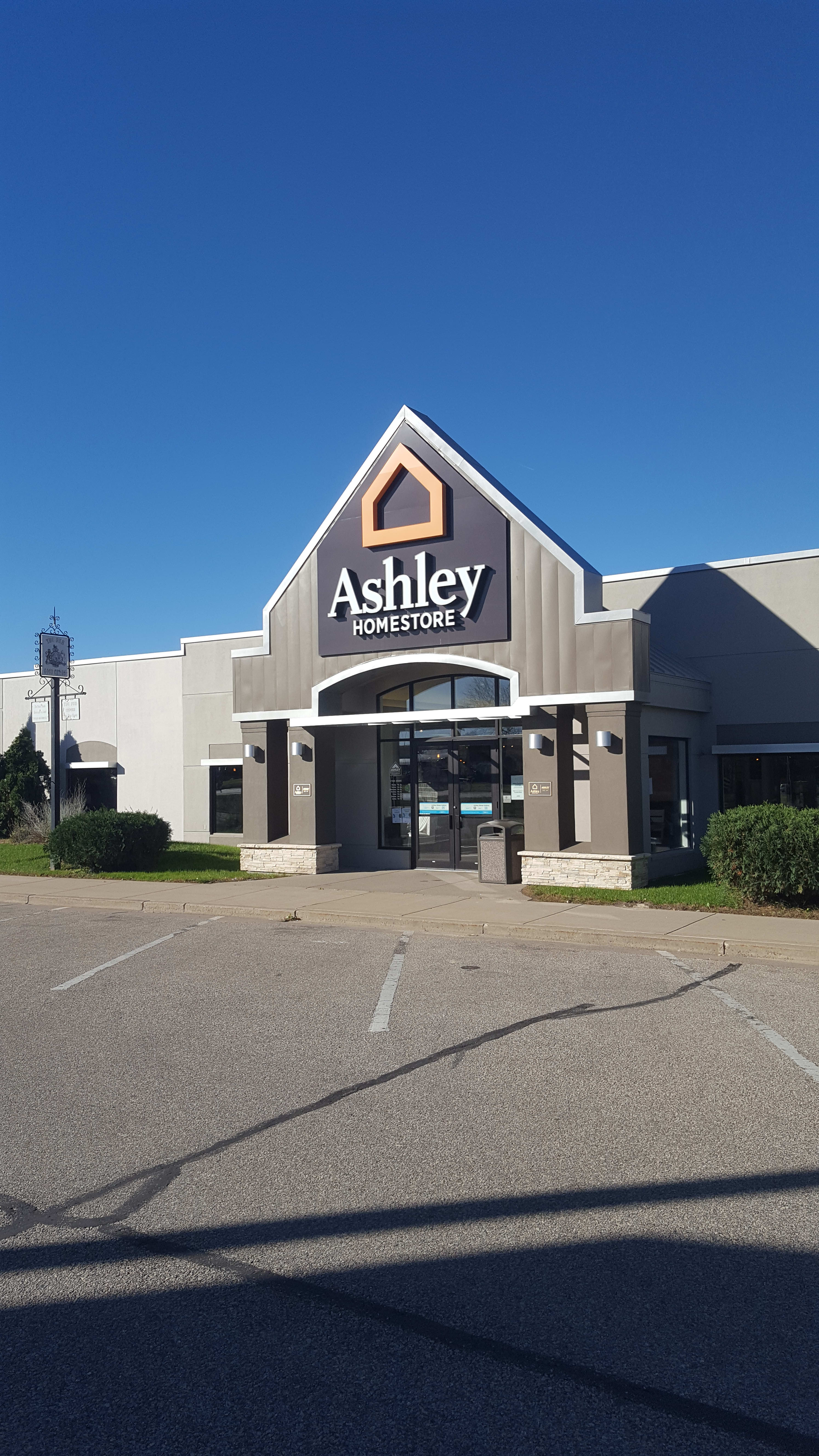 Ashley Furniture Odds And Ends Store Arcadia Wi Furniture Walls