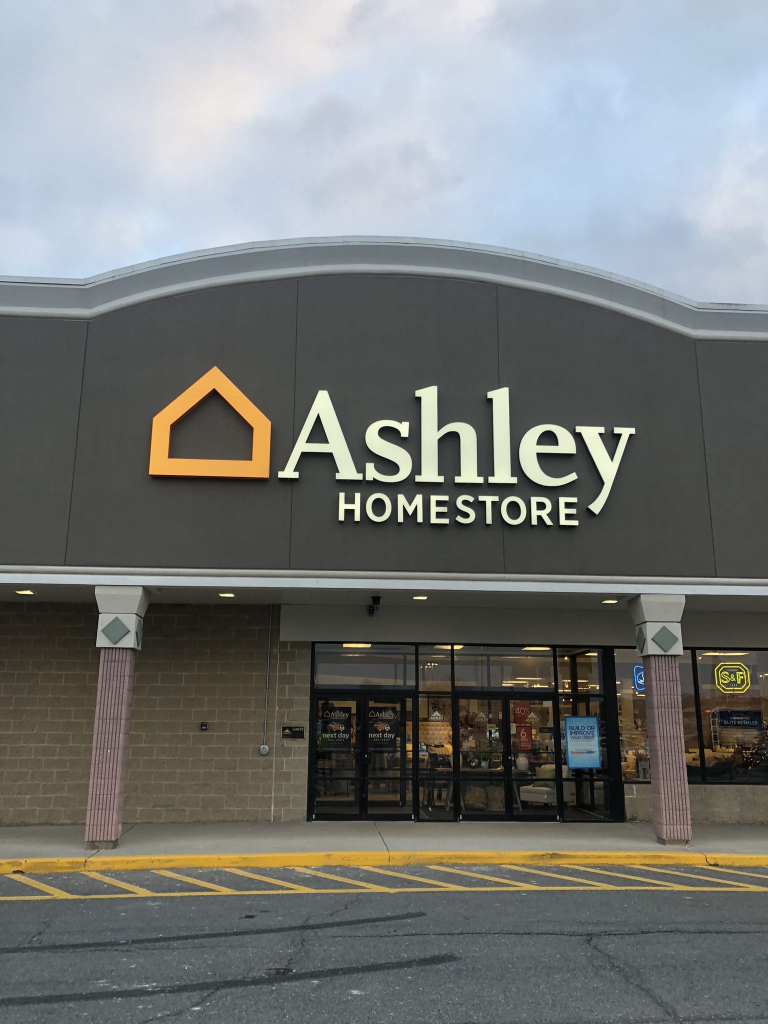 Furniture And Mattress Store In Middletown Ny Ashley Homestore