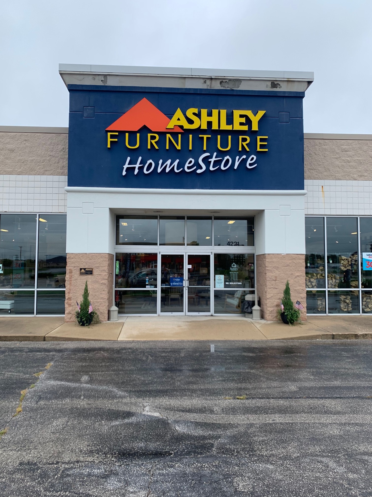 Ashley Furniture Corporate Office Memphis Tn at Minnie Hammonds blog