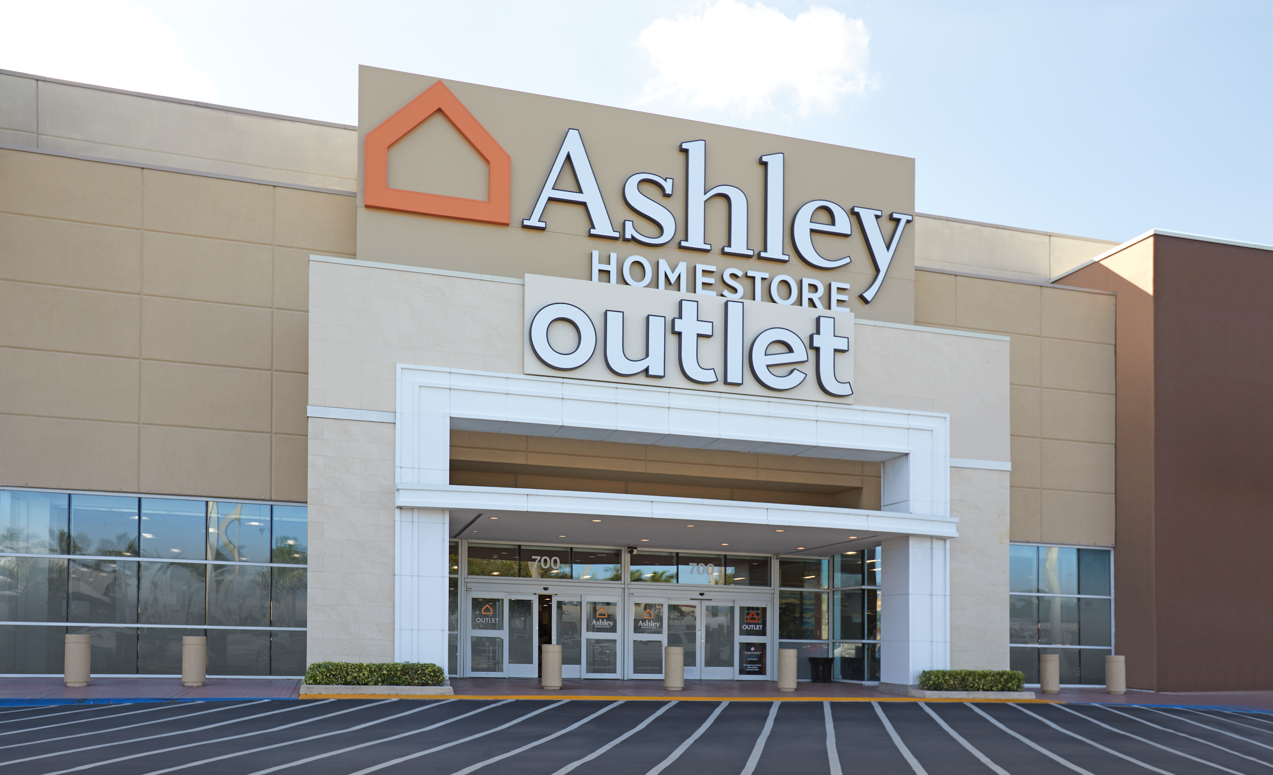 ashley furniture outlet