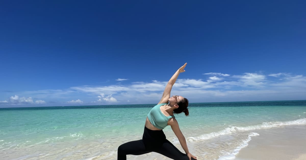 前浜ビーチ×モーニングヨガ