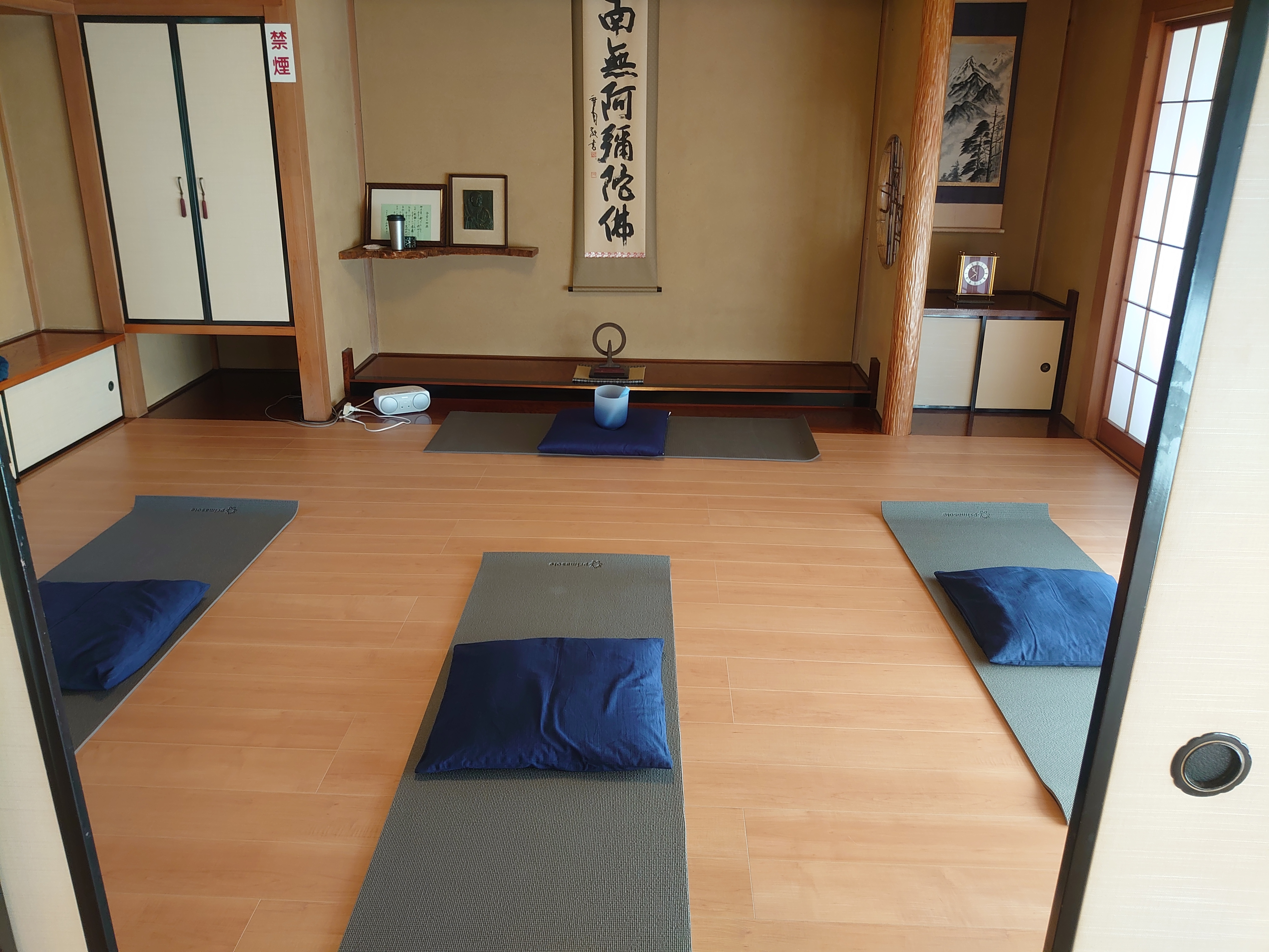 自律神経調整ヨガ日曜日夜クラス