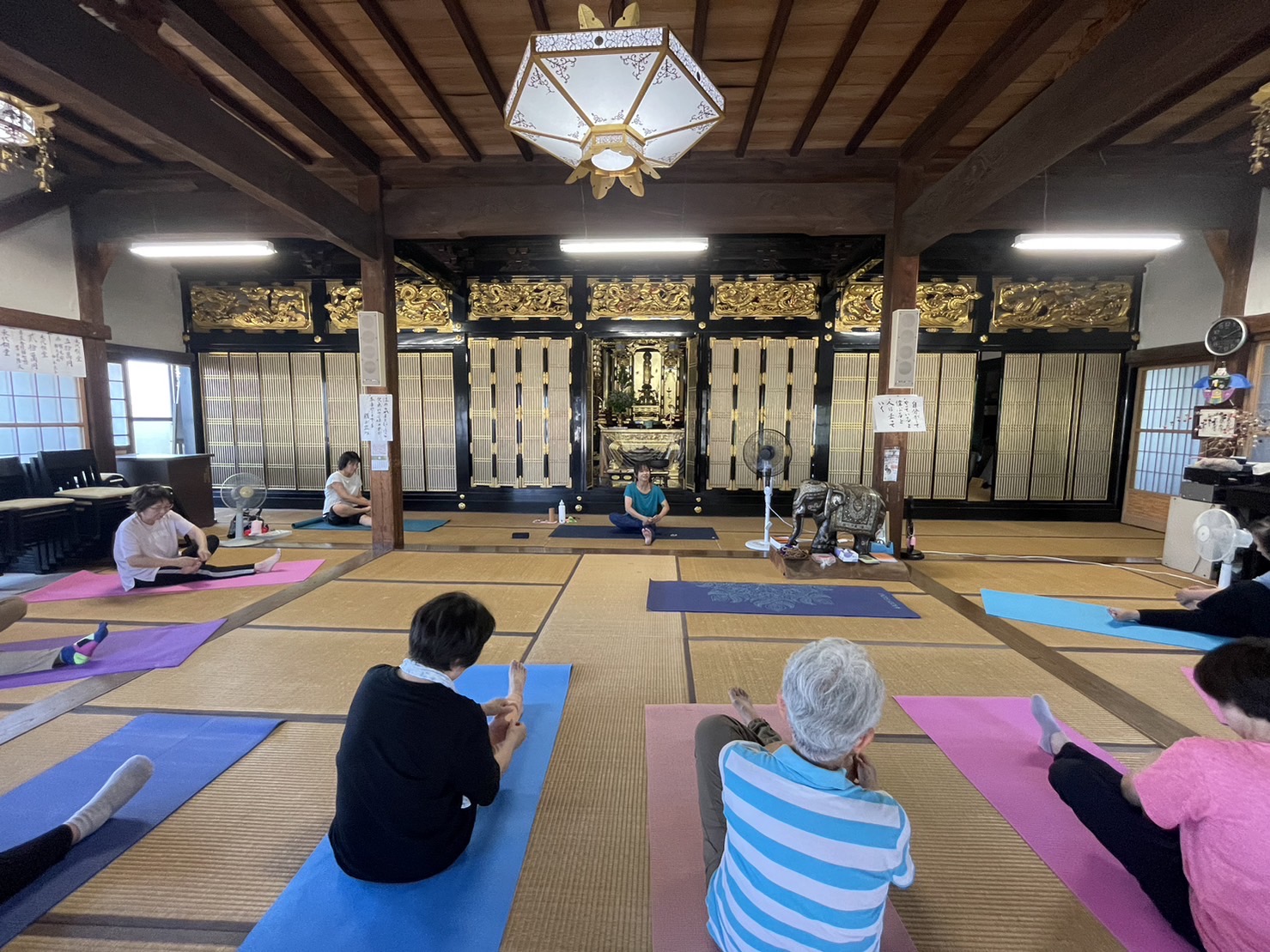 安正寺×ヨガ＝心が整う　 木曜日【対面】深呼吸からはじめるやさしいヨガ　体験クラス