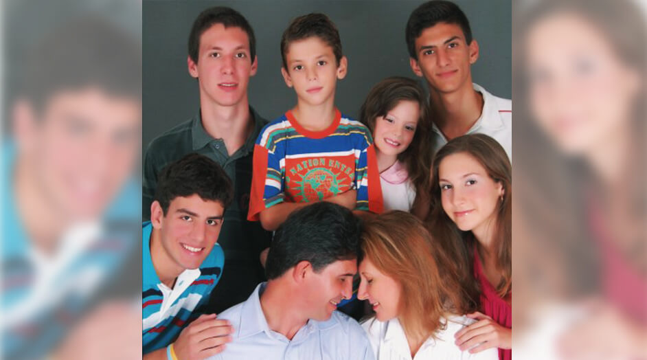FAMÍLIA - SERVINDO À VIDA!!!