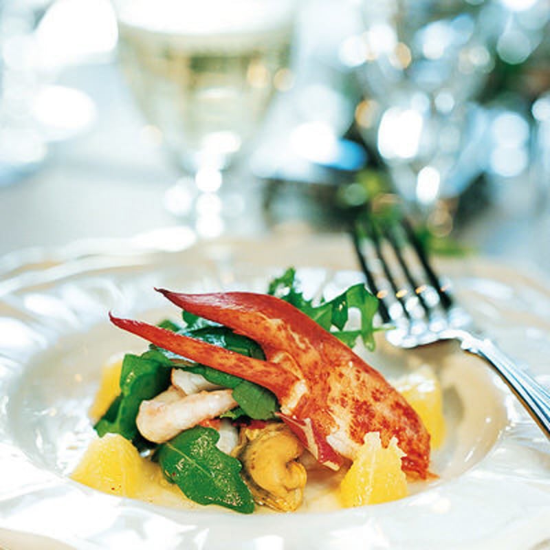 Skaldjurssallad med ingefärs- och apelsindressing