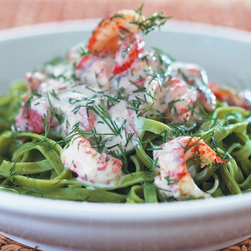 Pasta med kräftstjärtar