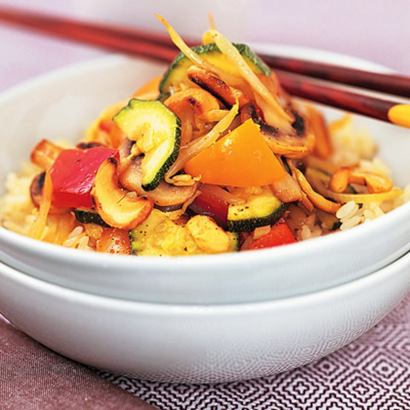 Wokade grönsaker med cashewnötter