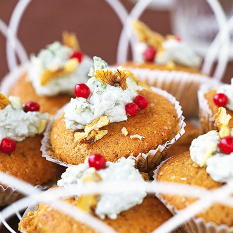 Pepparkaksmuffins med ädelosttopping