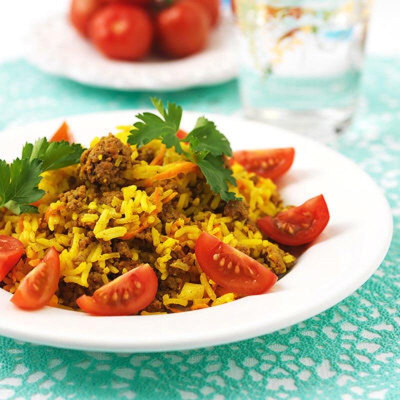 Köttfärs och ris med gurkmeja och saffran