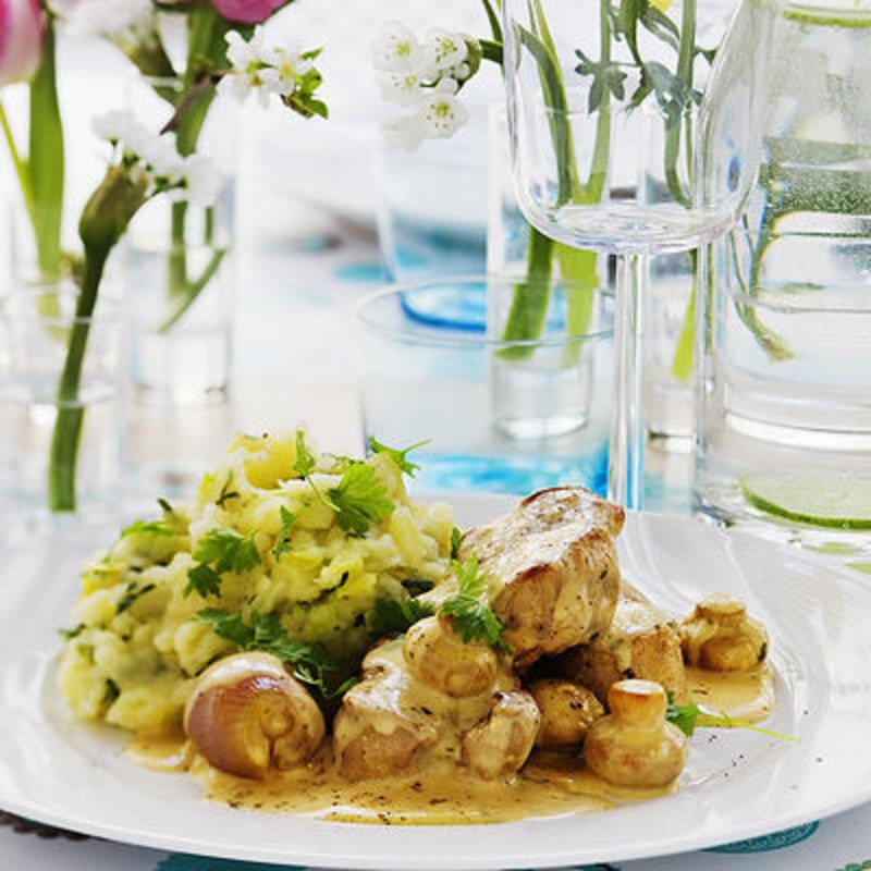 Fläskfilégryta med champinjoner och palsternacksmos