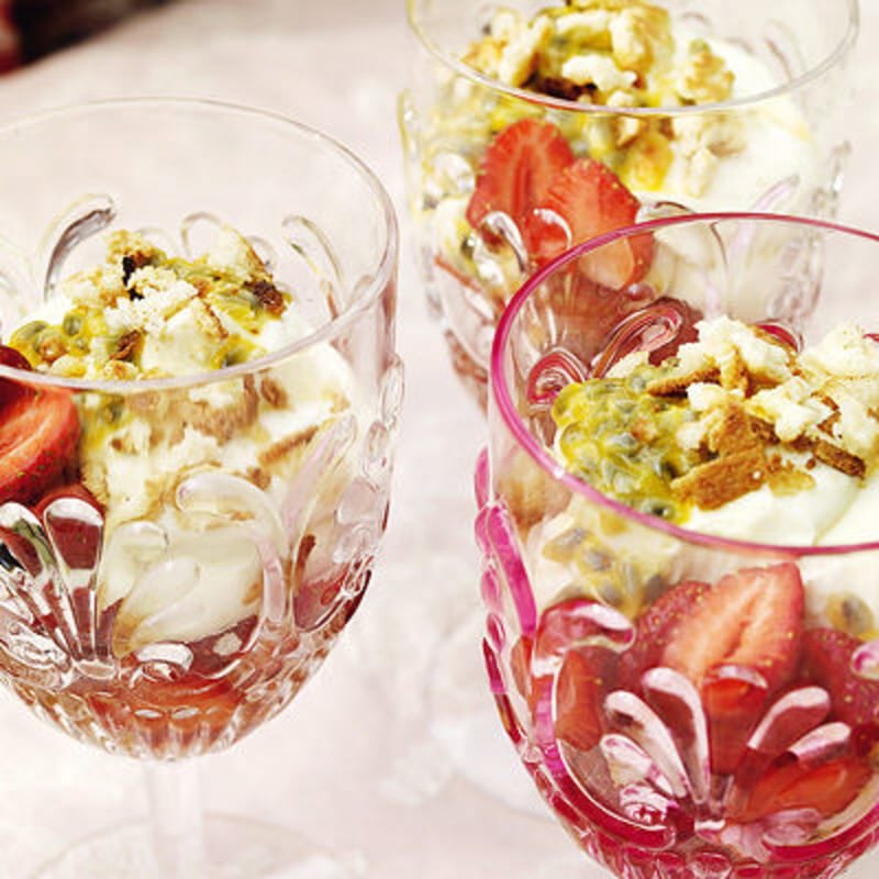 Lyxiga jordgubbar i glas