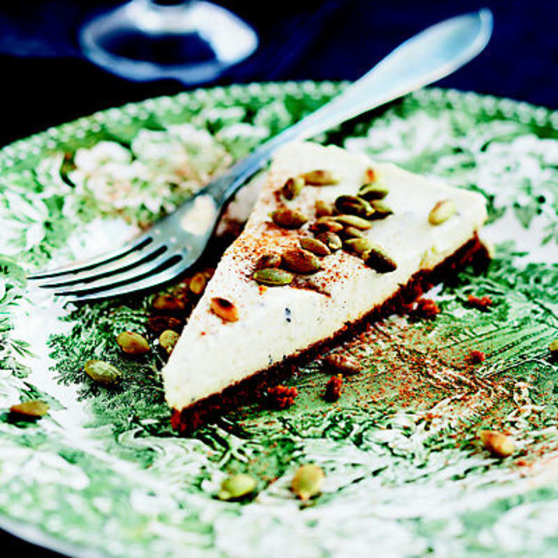 Ädelostcheesecake med pepparkaksbotten
