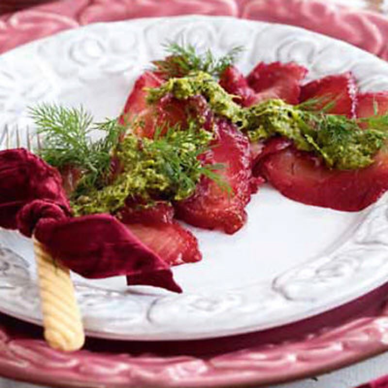 Gravad lax med rödbeta