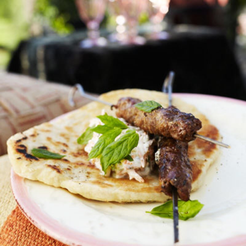 Cevapcici med morotstsatsiki