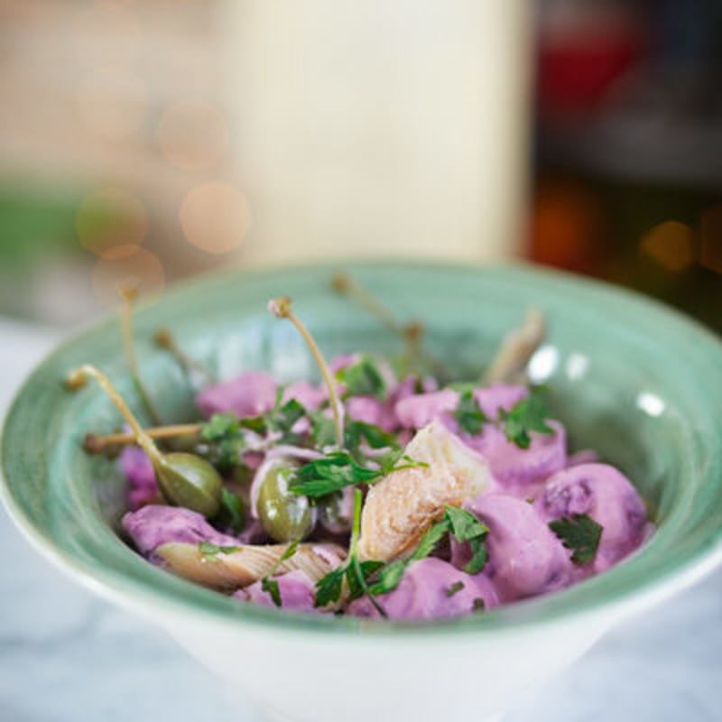 Böcklingsallad med rödbetor och kapris