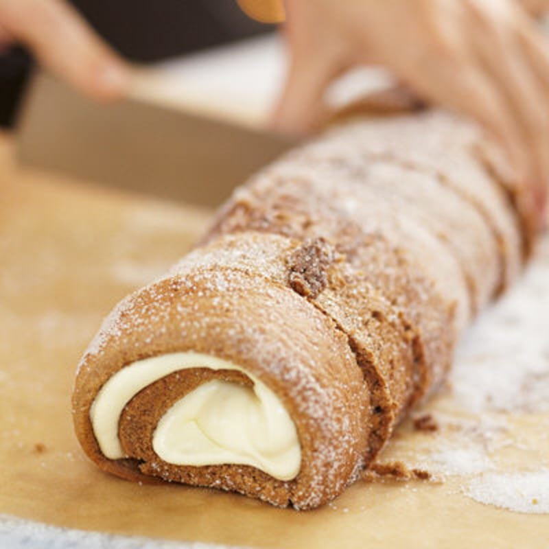 Pepparkaksrulltårta med citronkräm
