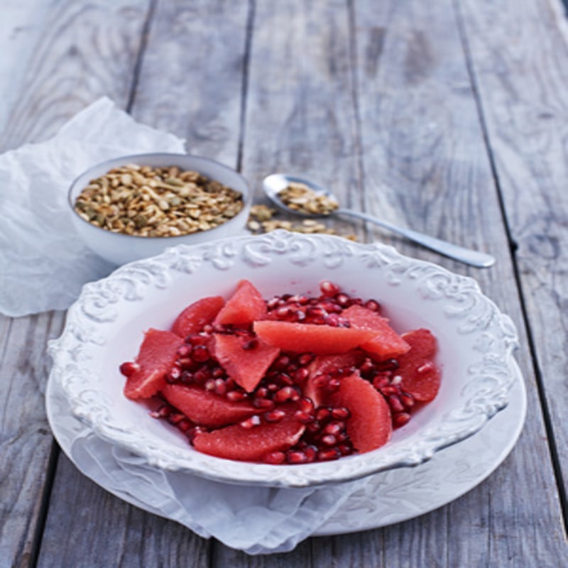 Grapefruktsallad med kanderat crunch