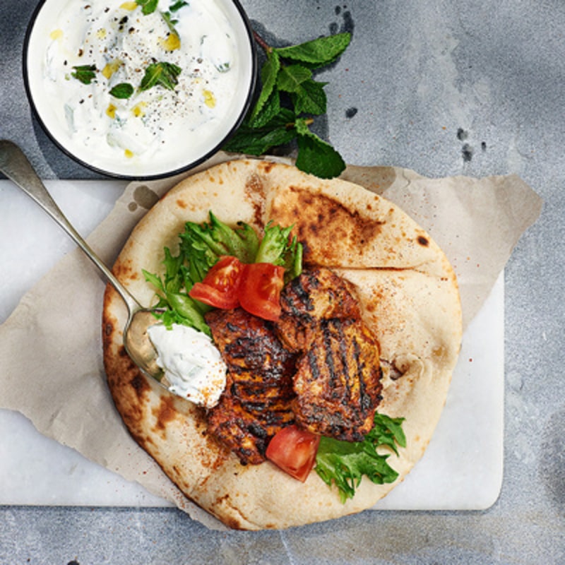 Kyckling Tandoori med raita och naanbröd