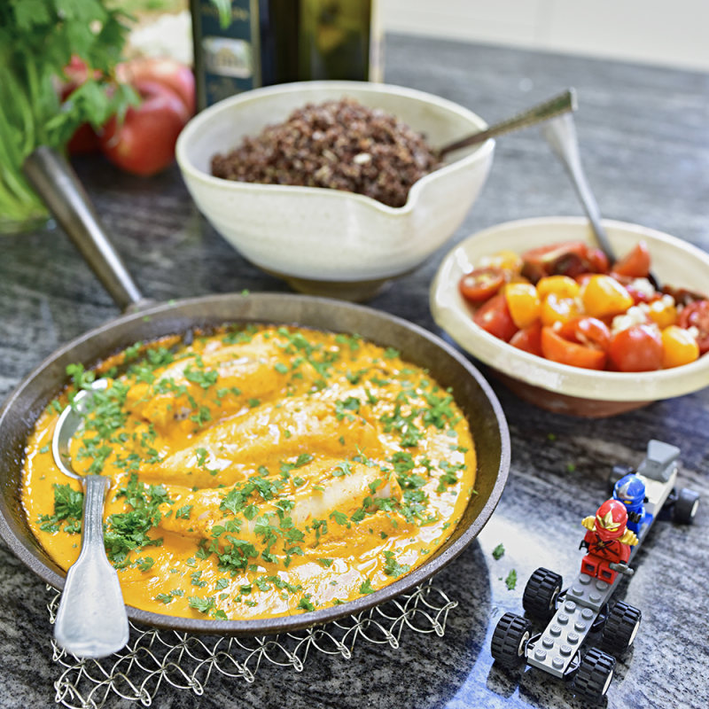 Kryddig quinoa med torsk i tomatsås