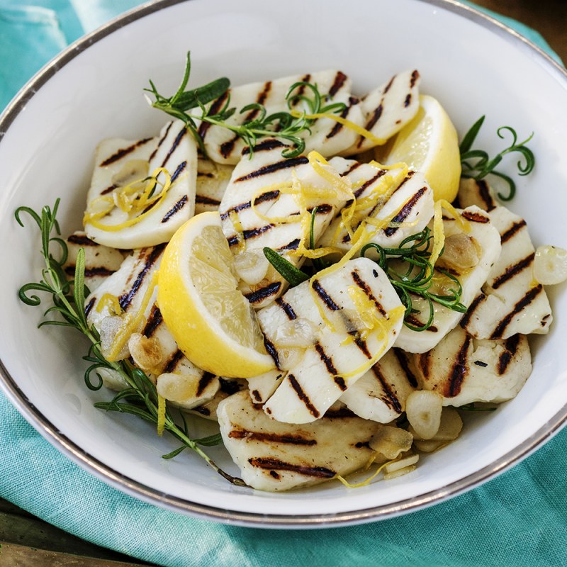 Grillad halloumi med vitlök, rosmarin och citron