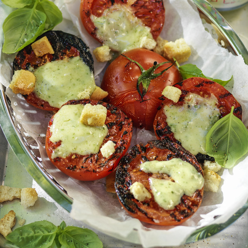 Grillade tomater med basilikamajo