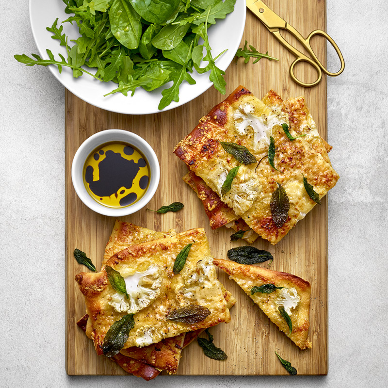 Blomkålspizza med gruyèreost
