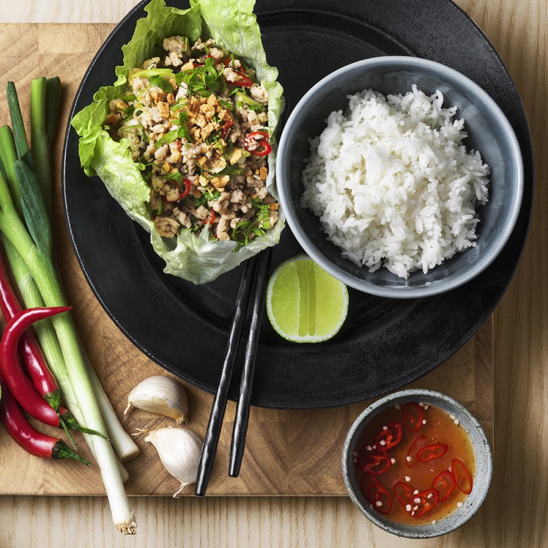 Larb på kyckling och jordnötter