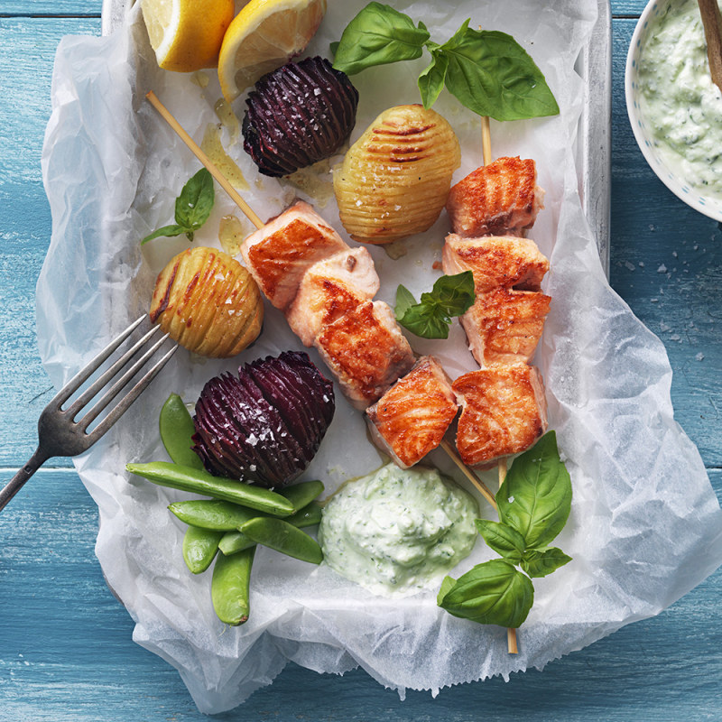 Laxspett med hasselbackare och fetaostkräm