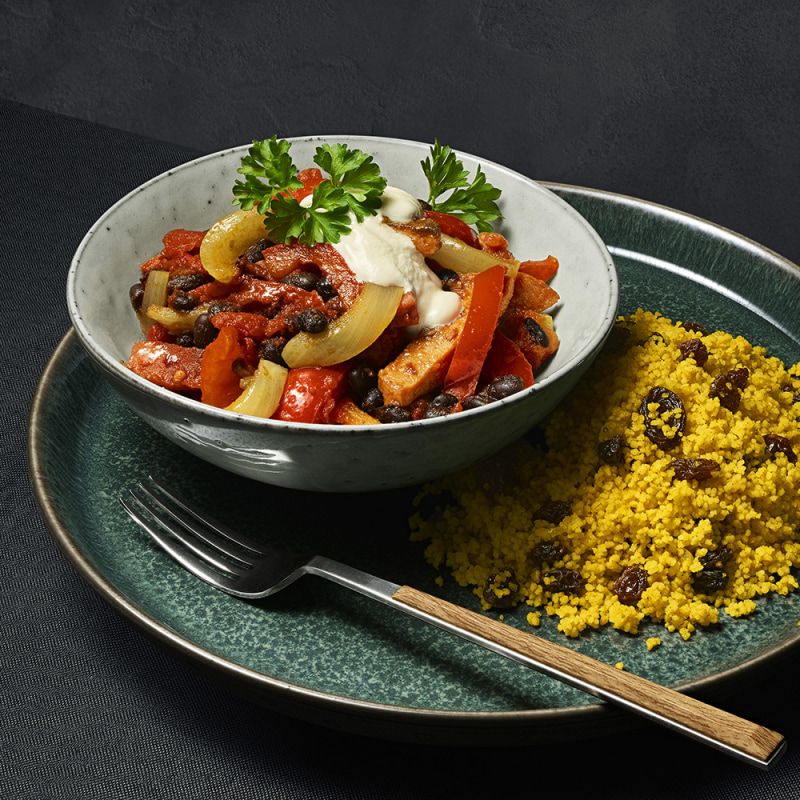 Korvgryta med kryddig couscous