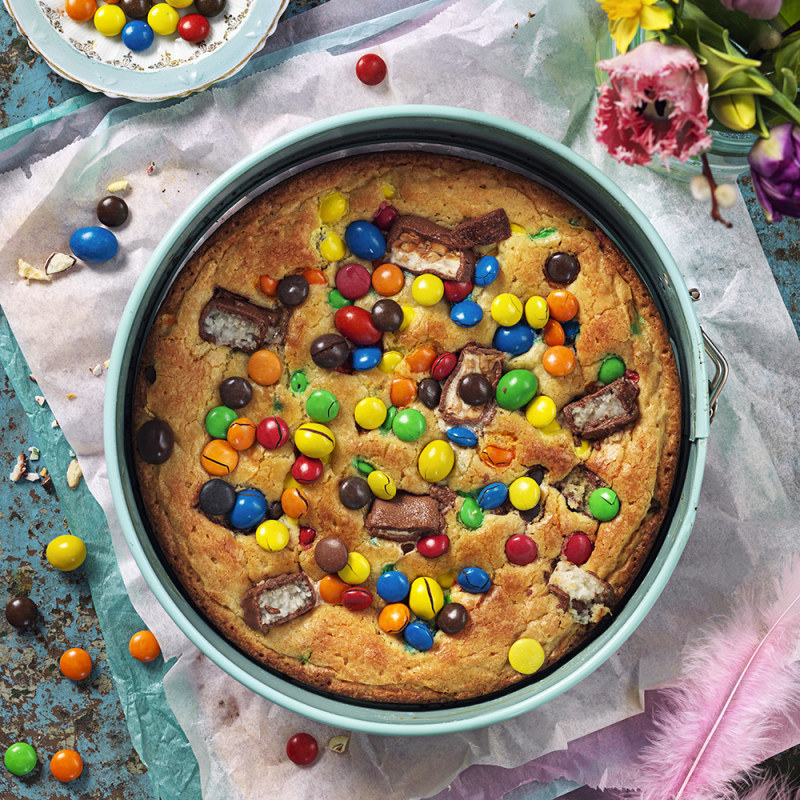 Vit kladdkaka med godis