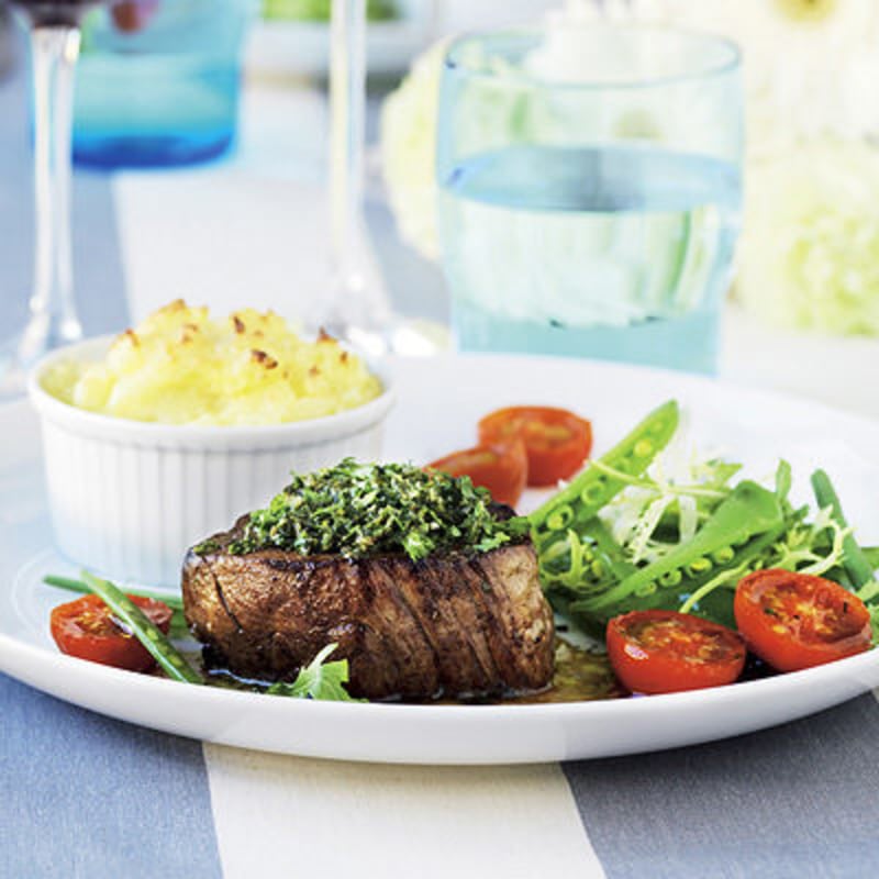 Oxfilé tournedos med potatisbakelser