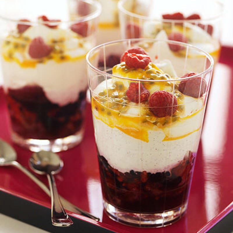 Trifle med hallon och blåbär