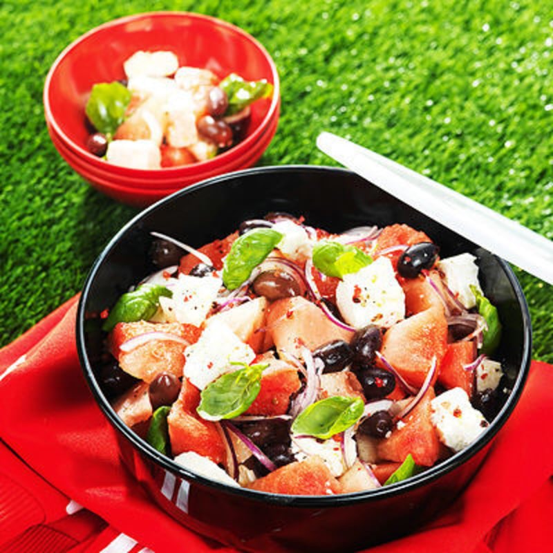 Vattenmelonsallad med fetaost och oliver
