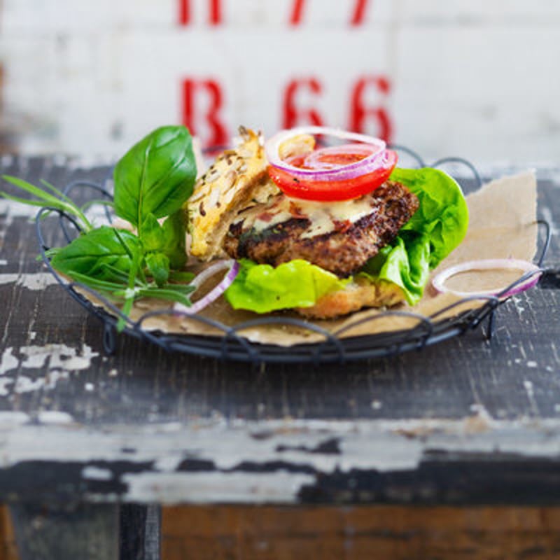 Hamburgerbröd med kruskakli och frön