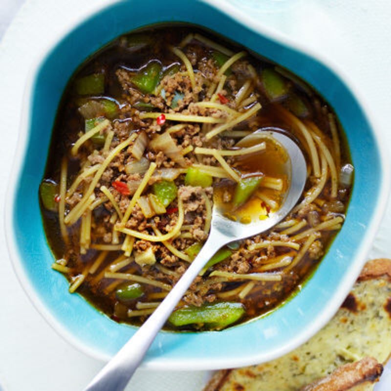 Minestronesoppa med köttfärs