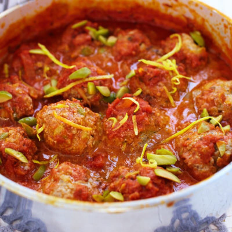 Oliv- och citronfrikadeller i tomatsås