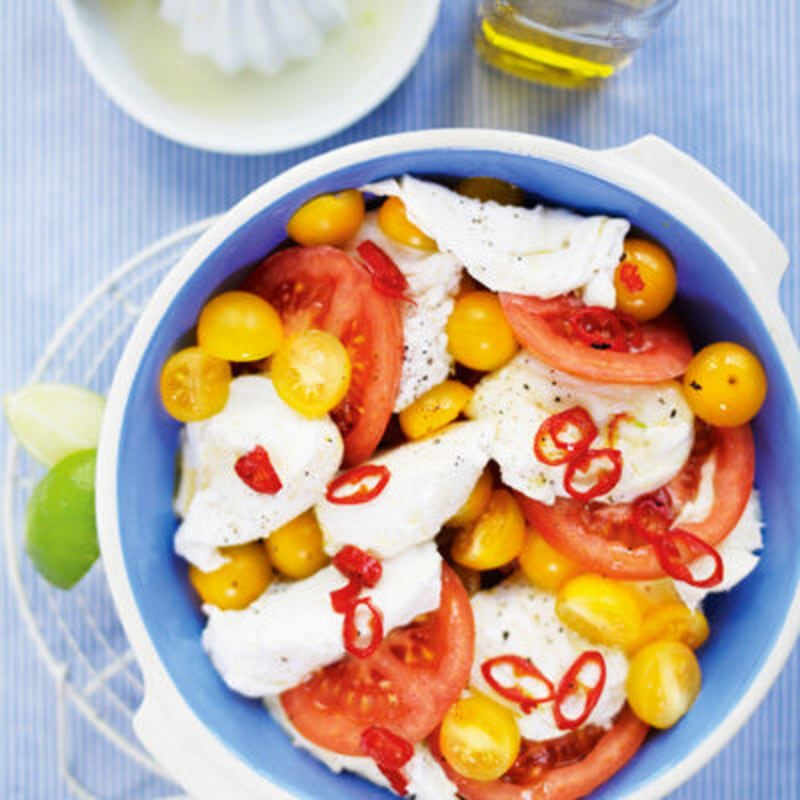 Mozzarellasallad med chili- och limeolja