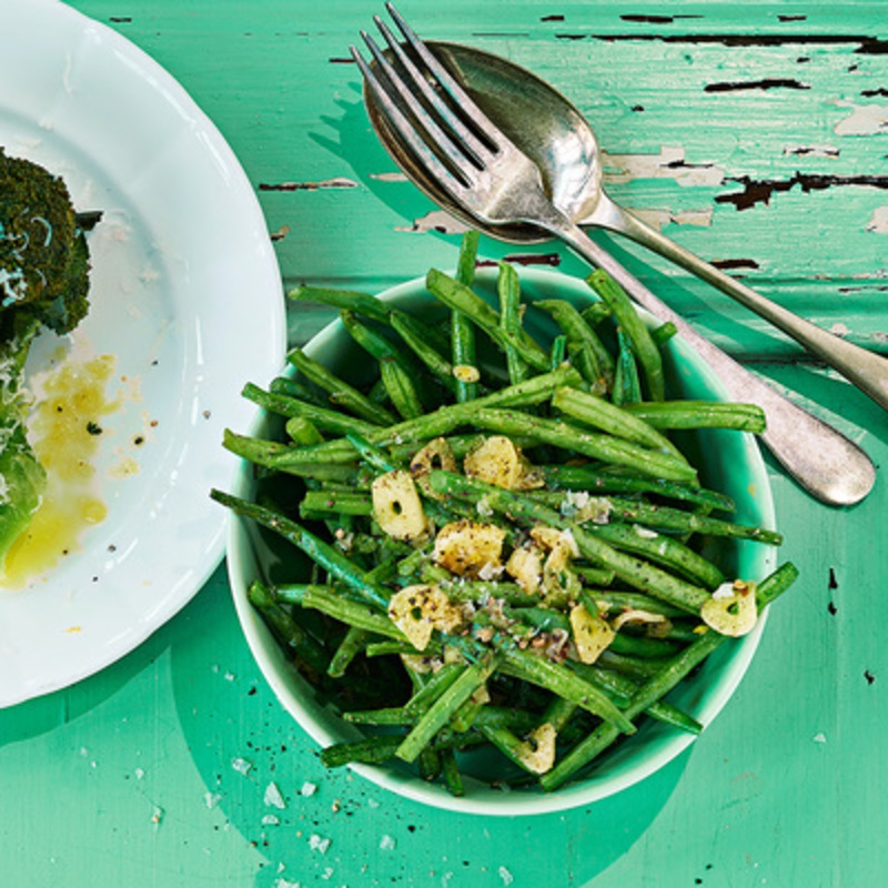 Vitlöksstekta haricots verts