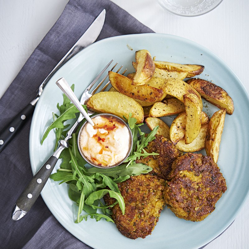 Linsbiffar med klyftpotatis