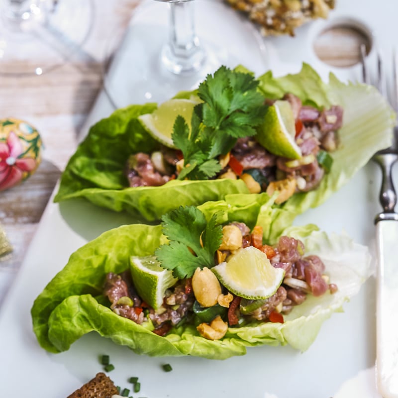 Bifftartar i gemsallad