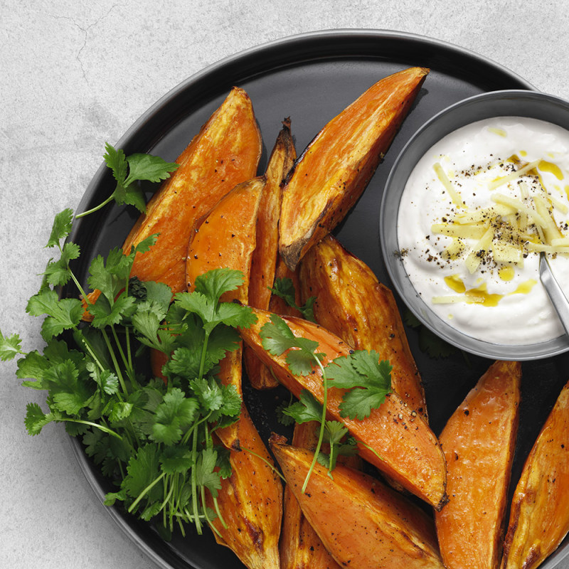 Ugnsrostad sötpotatis med ingefärsyoghurt