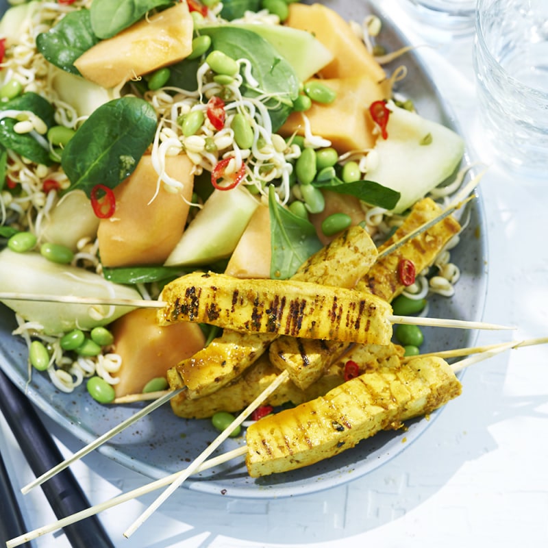 Marinerade tofuspett med asiatisk melonsallad