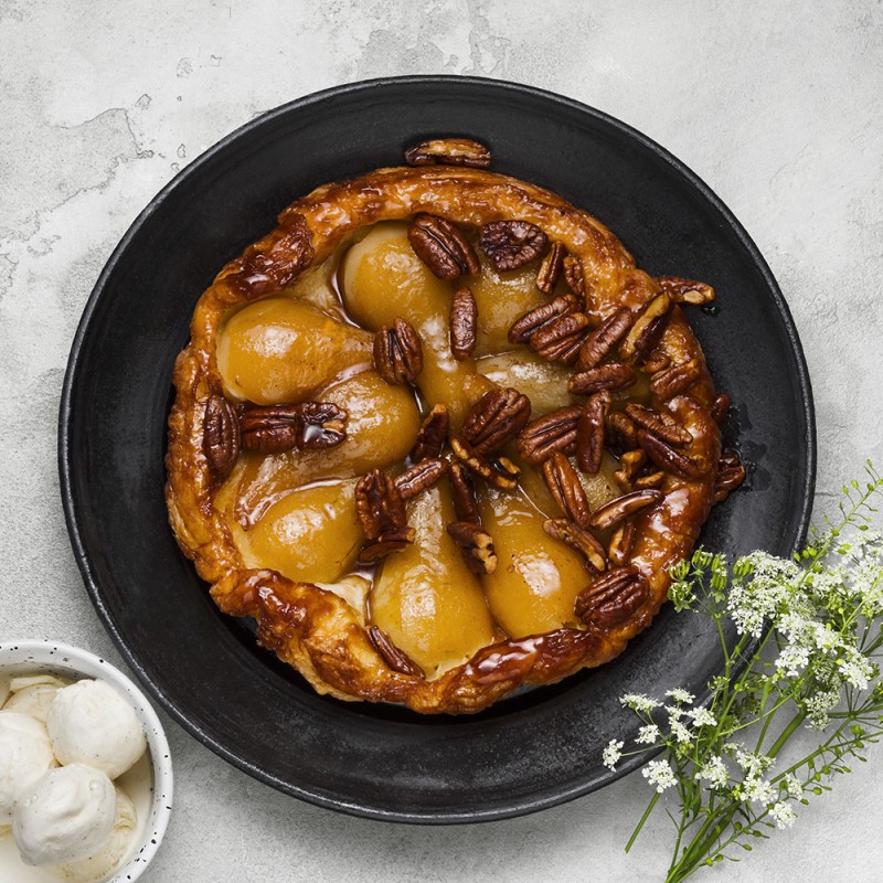 Tarte tatin med päron och pekannötter