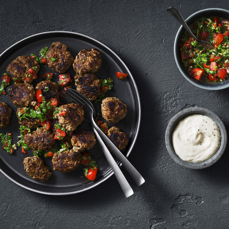 Köttfärsbiffar med tomatchimichurri